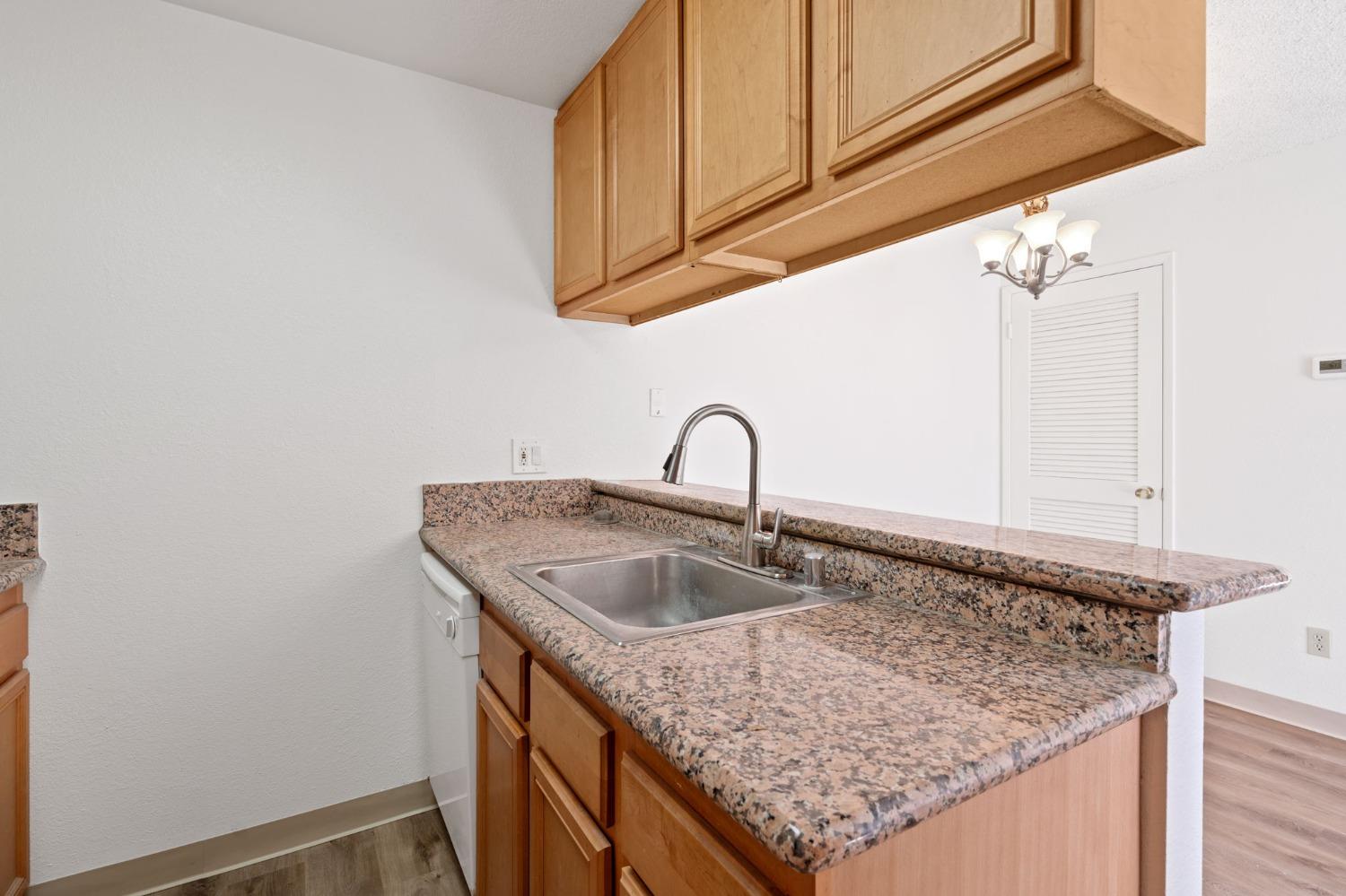 Detail Gallery Image 13 of 21 For 3939 Madison Ave #214,  North Highlands,  CA 95660 - 2 Beds | 2 Baths