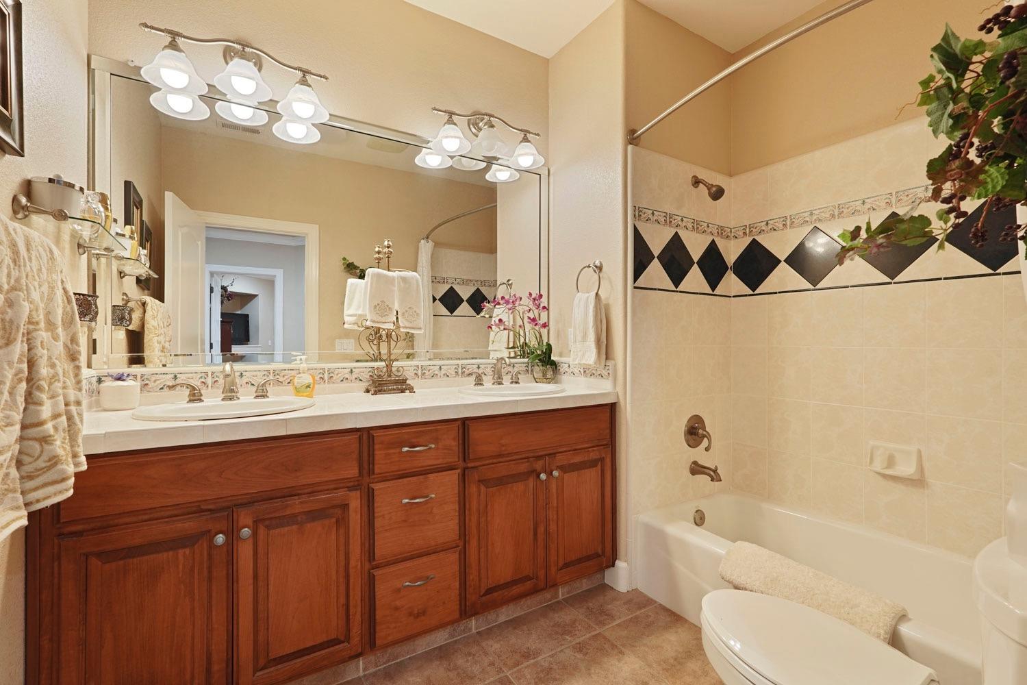 Detail Gallery Image 61 of 76 For 1135 Westbridge Dr, Lodi,  CA 95242 - 4 Beds | 2/1 Baths