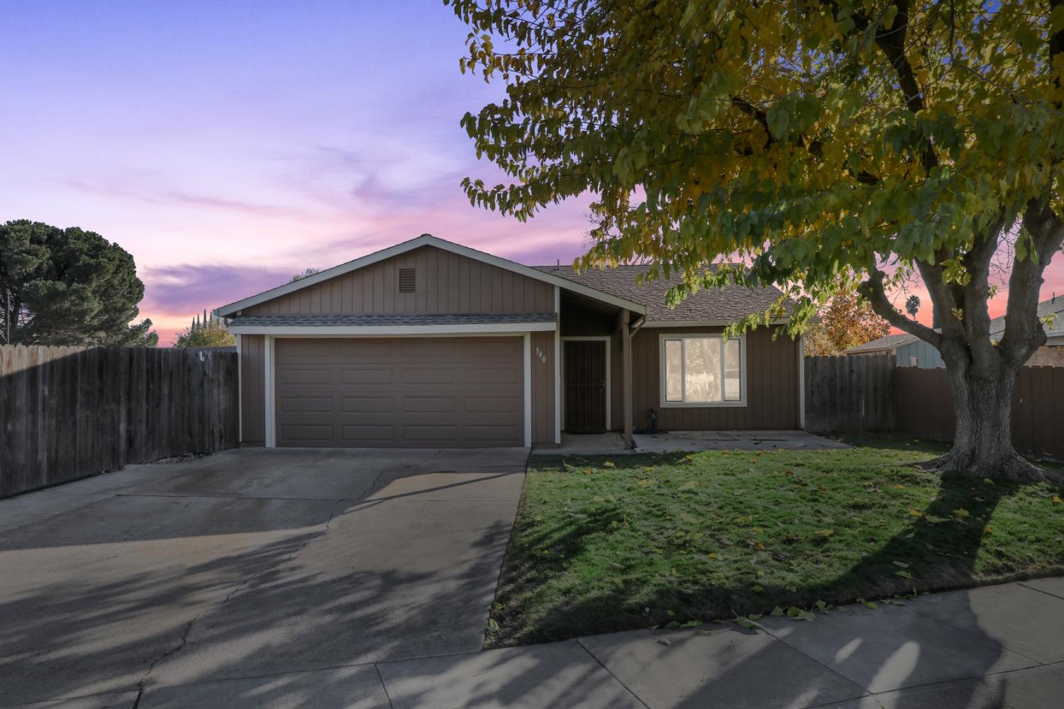 Detail Gallery Image 1 of 29 For 340 O St, Lathrop,  CA 95330 - 3 Beds | 2 Baths