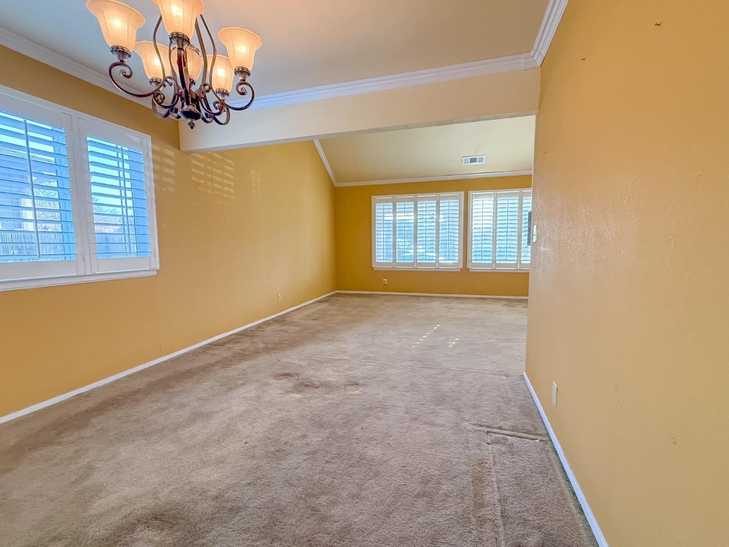 Detail Gallery Image 9 of 48 For 2617 Angel Dr, Stockton,  CA 95209 - 4 Beds | 2/1 Baths