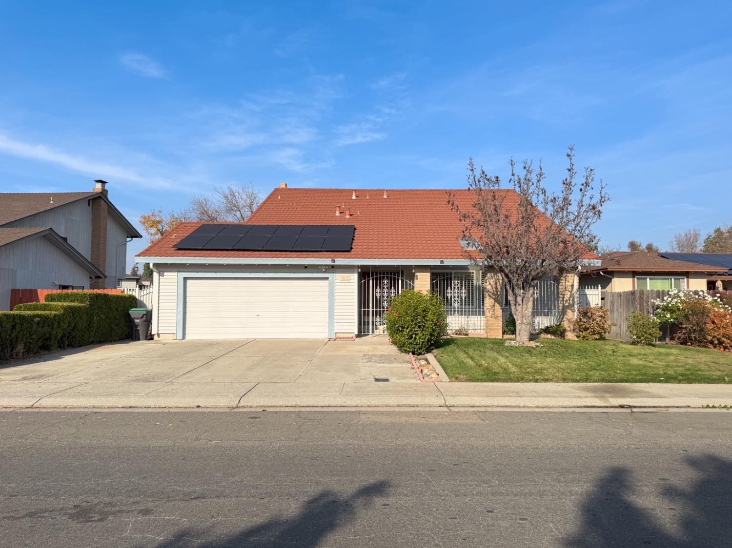 Detail Gallery Image 1 of 48 For 2617 Angel Dr, Stockton,  CA 95209 - 4 Beds | 2/1 Baths