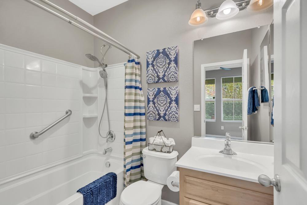 Detail Gallery Image 6 of 32 For 10884 Nederland Way, Rancho Cordova,  CA 95670 - 2 Beds | 2/1 Baths