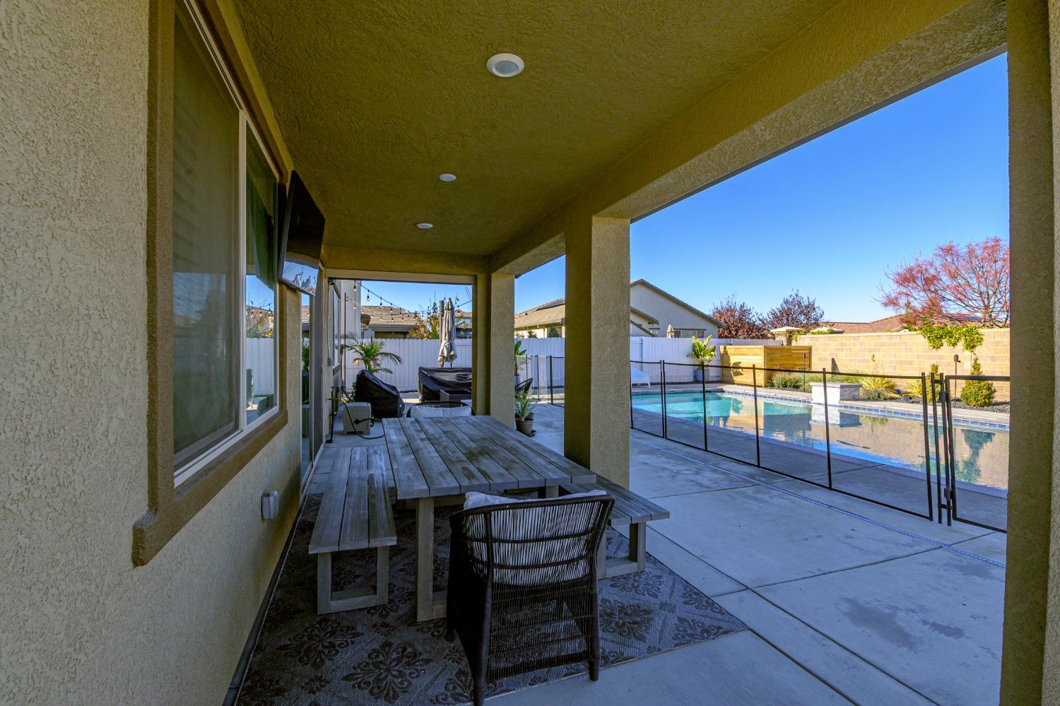 Detail Gallery Image 36 of 44 For 9227 Spiraea Ct, Sacramento,  CA 95829 - 4 Beds | 3/1 Baths