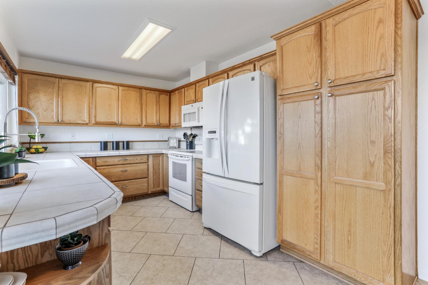 Detail Gallery Image 12 of 29 For 340 O St, Lathrop,  CA 95330 - 3 Beds | 2 Baths