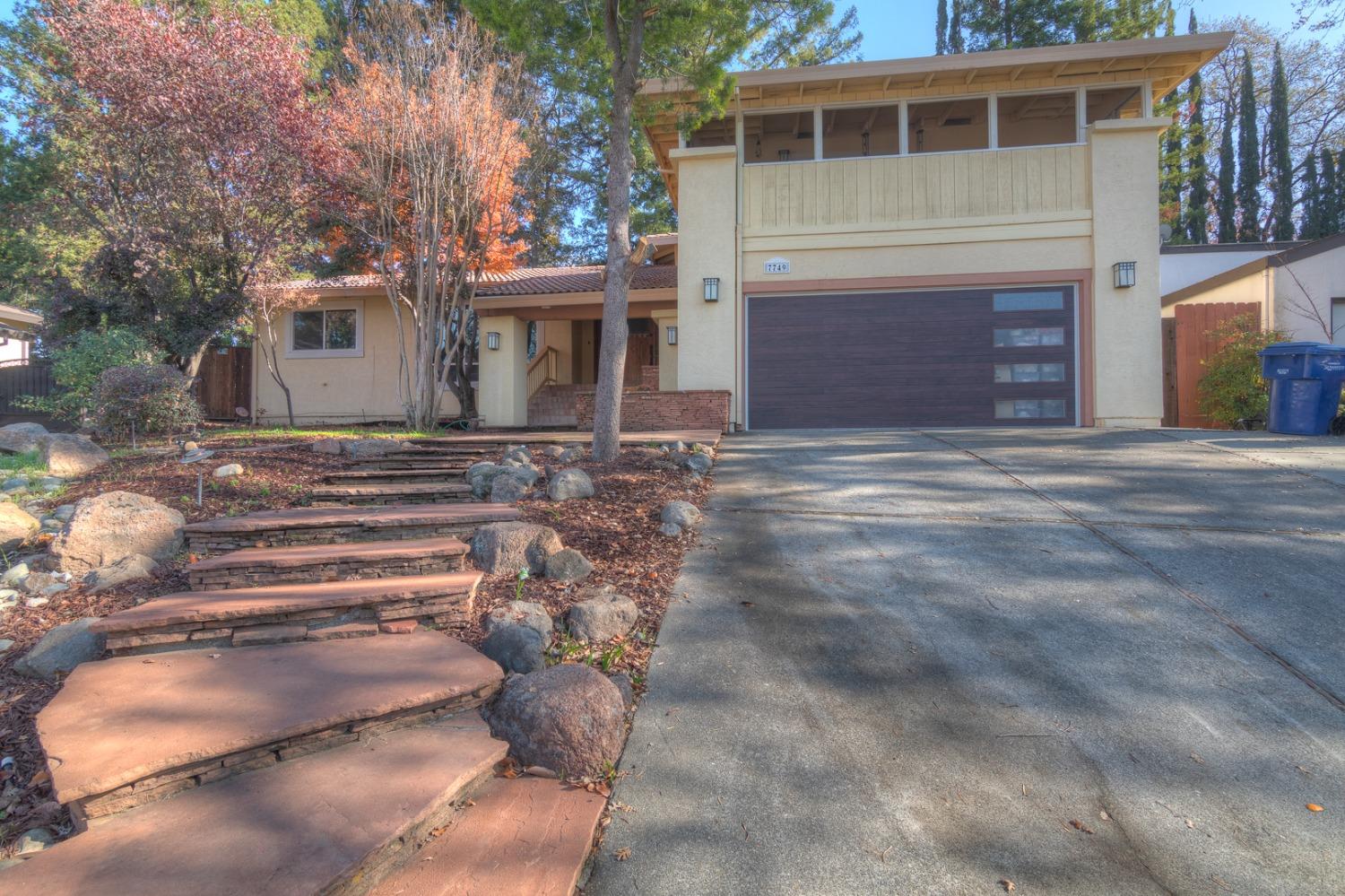 Detail Gallery Image 1 of 1 For 7749 Doneva Ave, Fair Oaks,  CA 95628 - 4 Beds | 3 Baths