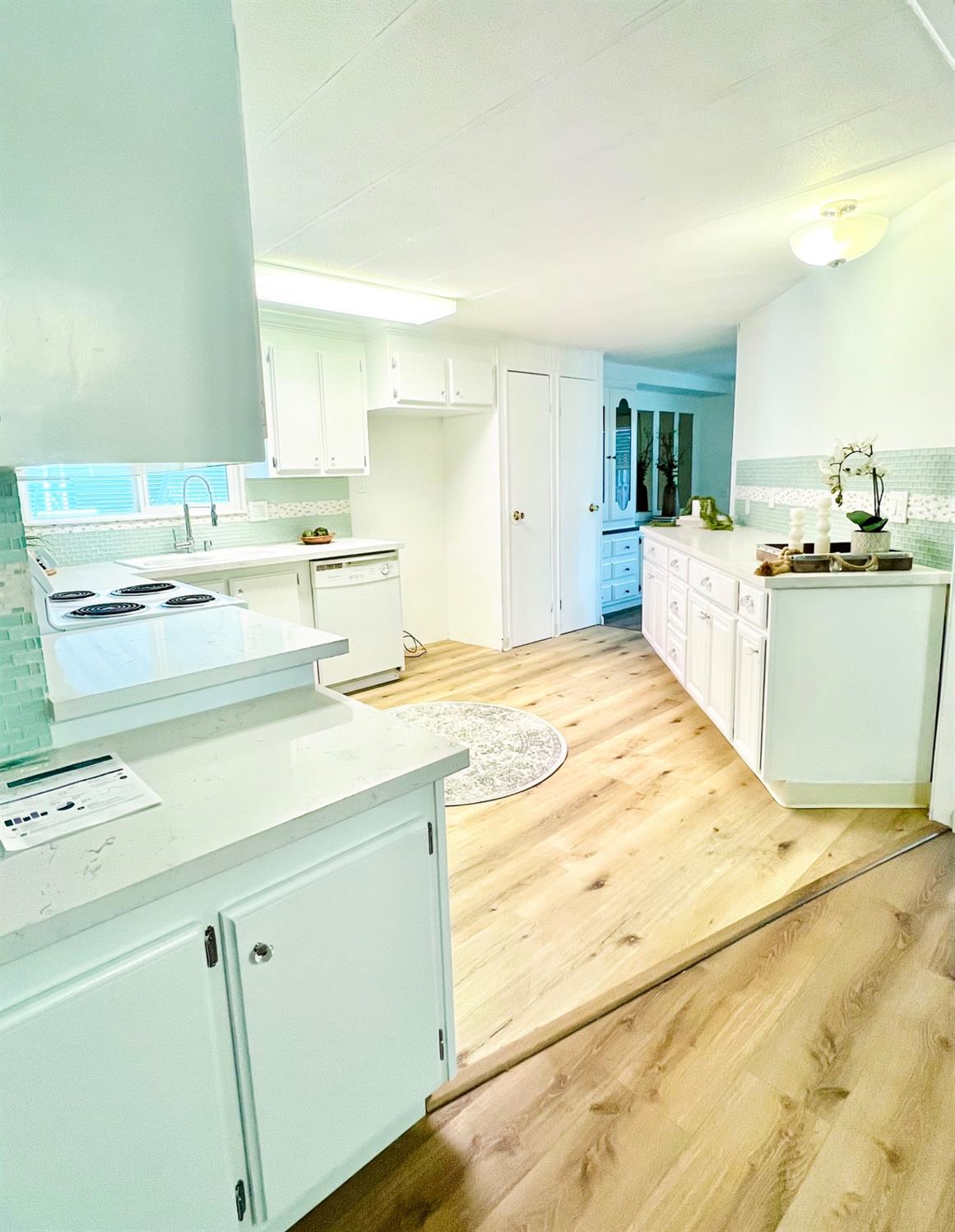 Detail Gallery Image 7 of 14 For 69 Camino Real Dr, Lodi,  CA 95240 - 2 Beds | 2 Baths