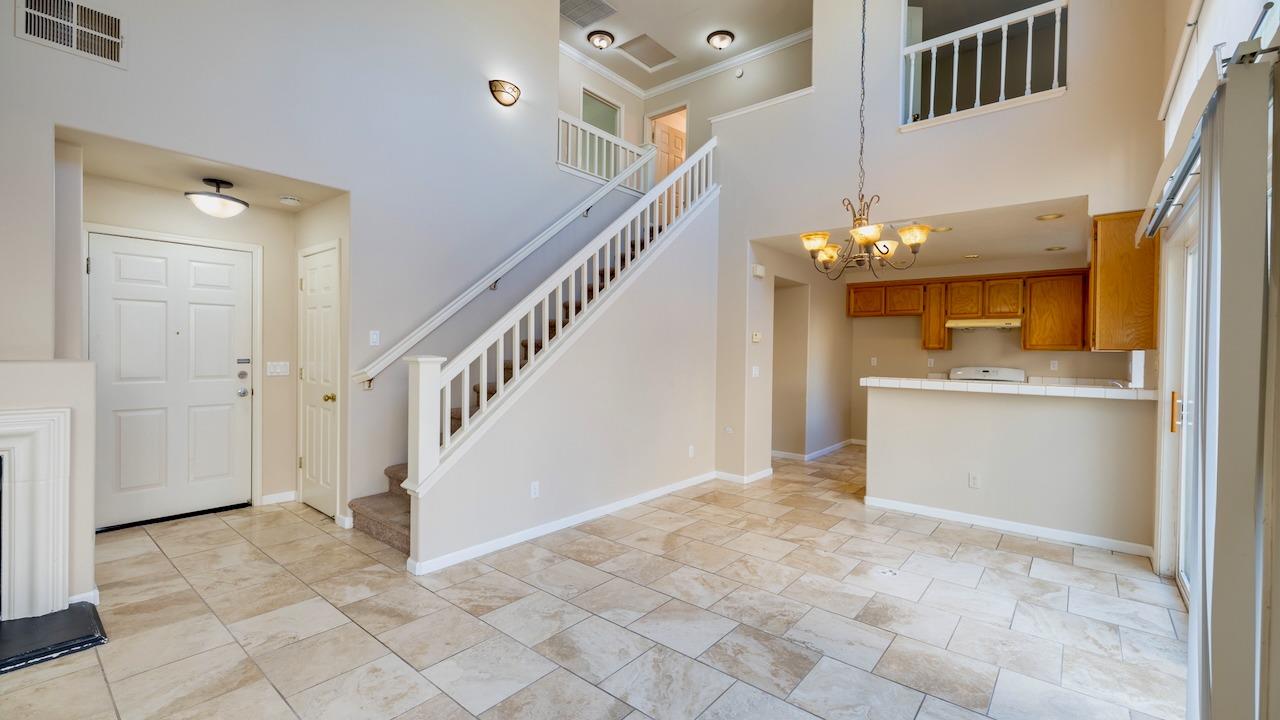 Detail Gallery Image 4 of 34 For 7 Florence Ct, Sacramento,  CA 95831 - 3 Beds | 2/1 Baths