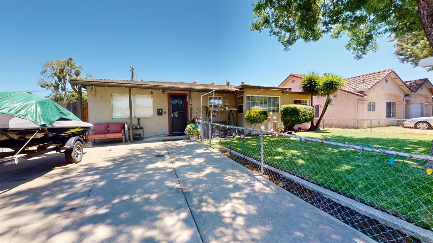 Detail Gallery Image 1 of 41 For 606 Hudson Ln, Modesto,  CA 95351 - 3 Beds | 2 Baths