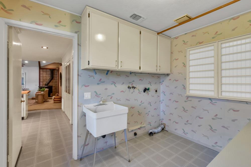 Royal Park Drive, Cameron Park, California image 30