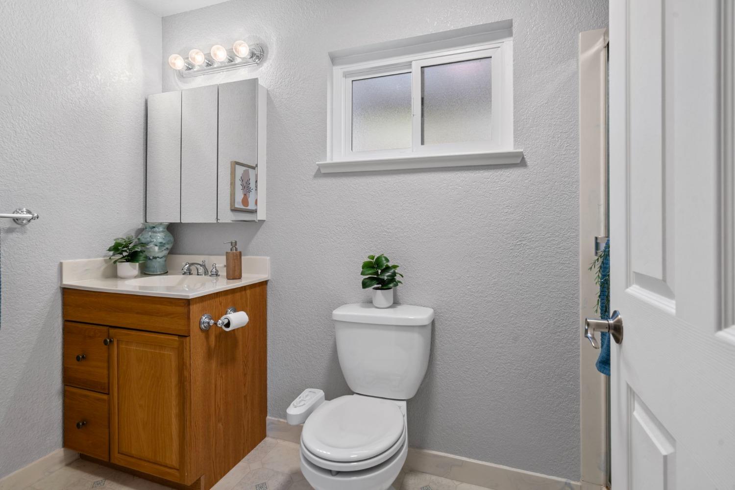 Detail Gallery Image 20 of 73 For 3645 Abbyford Ct, Tracy,  CA 95377 - 5 Beds | 3/1 Baths