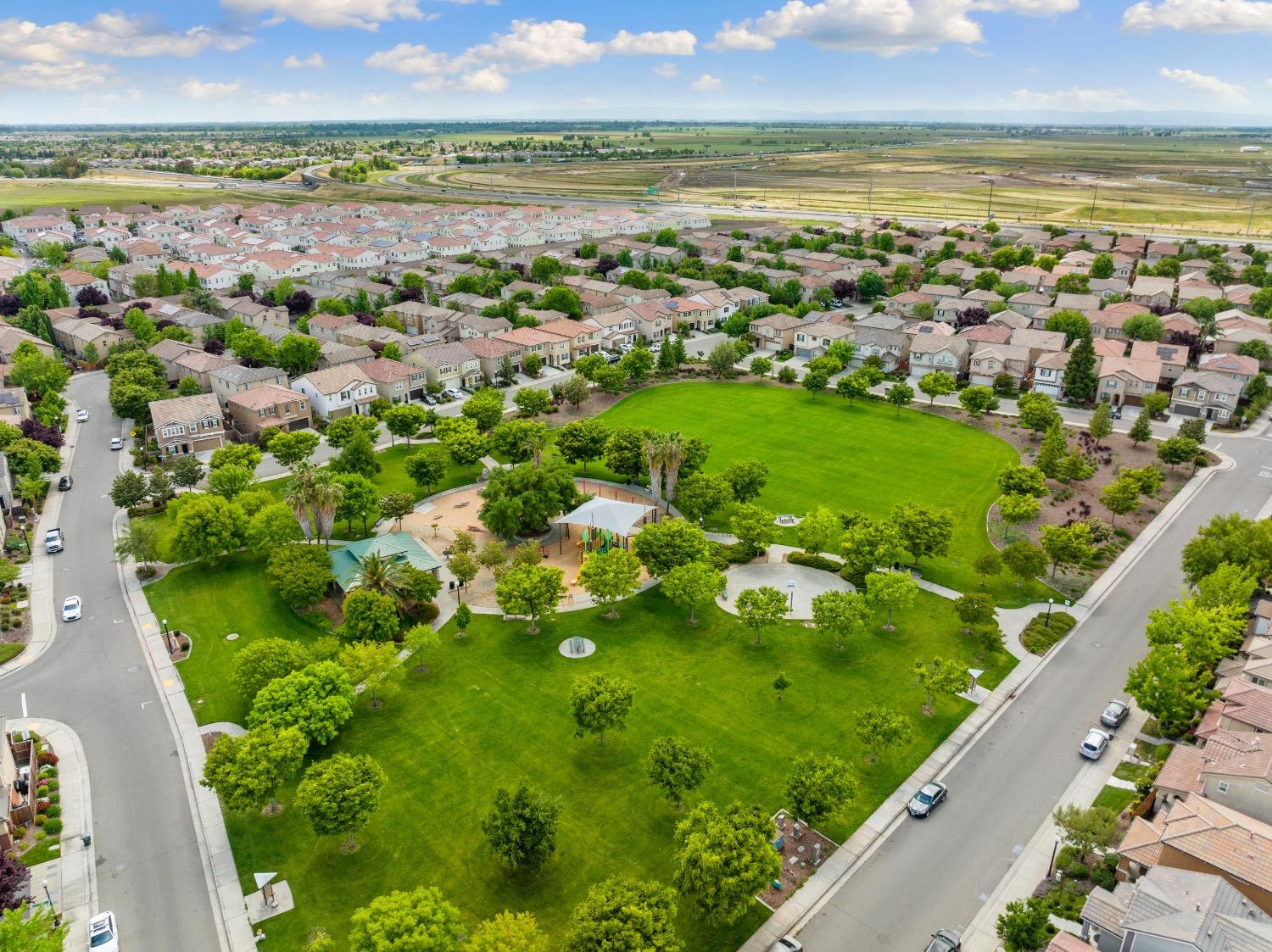 Detail Gallery Image 45 of 45 For 660 Greg Thatch Cir, Sacramento,  CA 95835 - 4 Beds | 2/1 Baths