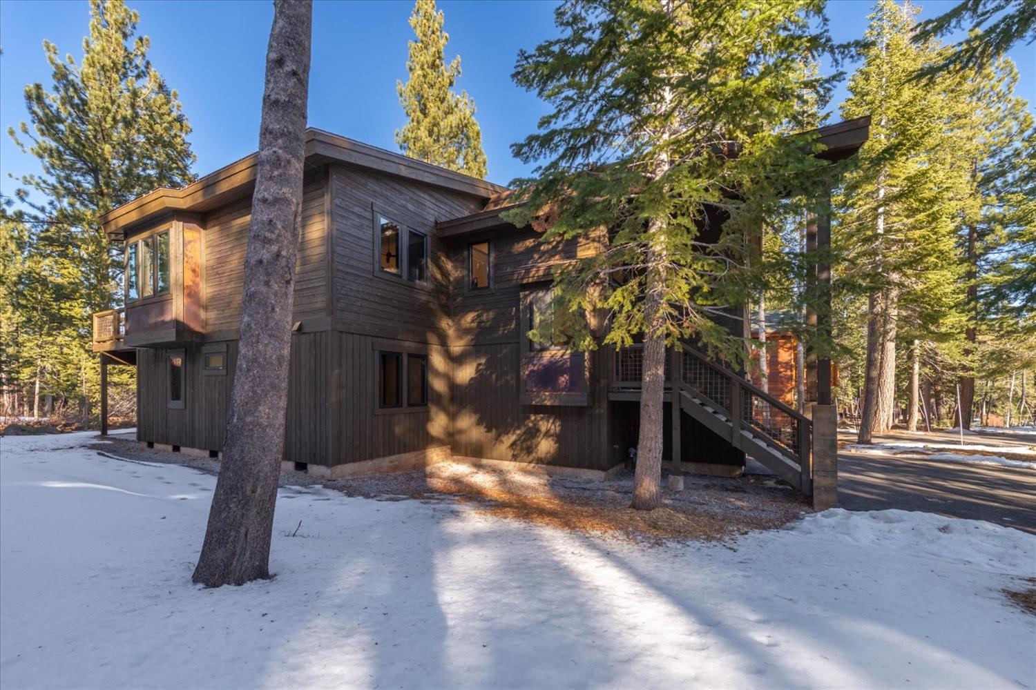 Detail Gallery Image 38 of 44 For 13295 Cristallina Way, Truckee,  CA 96161 - 4 Beds | 4 Baths