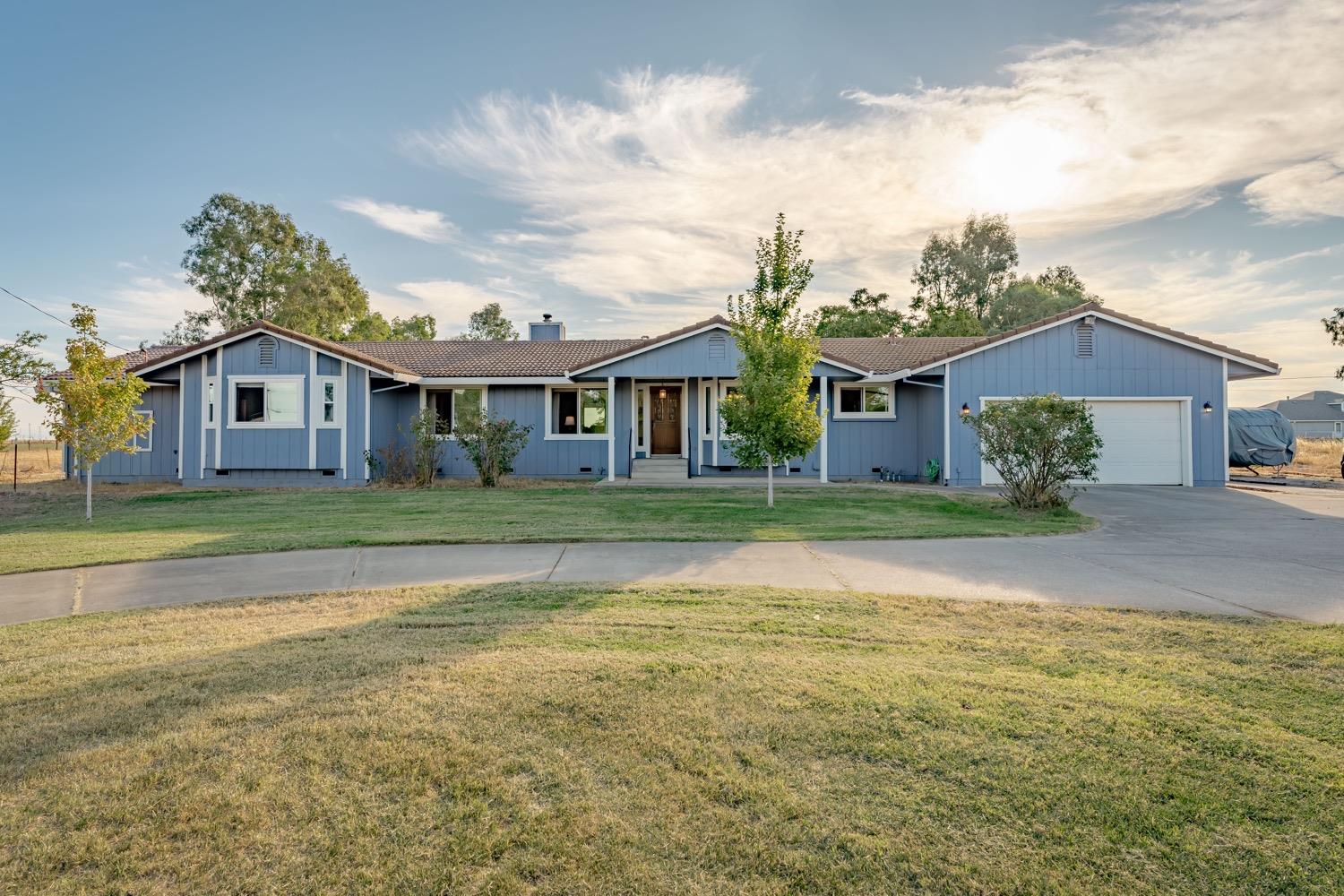 Detail Gallery Image 1 of 1 For 9140 El Verano Ave, Elverta,  CA 95626 - 4 Beds | 3 Baths