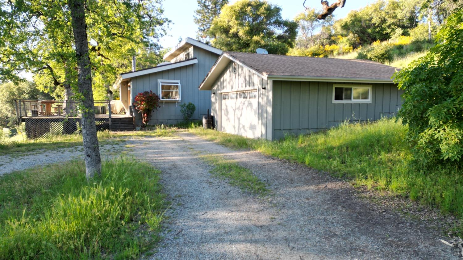 Detail Gallery Image 2 of 43 For 10742 Cedarsong Rd, Nevada City,  CA 95959 - 2 Beds | 1/1 Baths