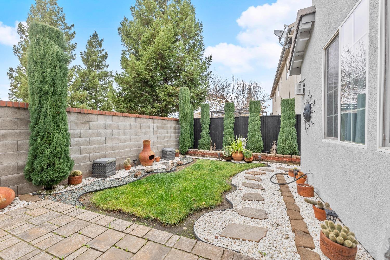 Detail Gallery Image 5 of 48 For 730 Candela Cir, Sacramento,  CA 95835 - 3 Beds | 2/1 Baths