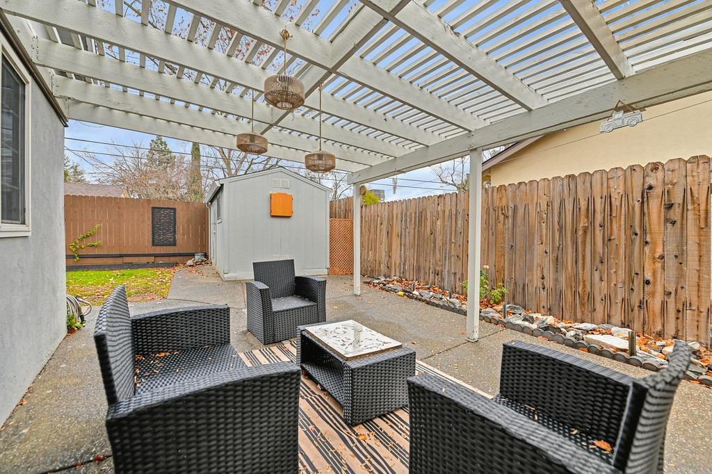 Detail Gallery Image 6 of 23 For 2913 Hunt Dr, Rancho Cordova,  CA 95670 - 3 Beds | 1 Baths