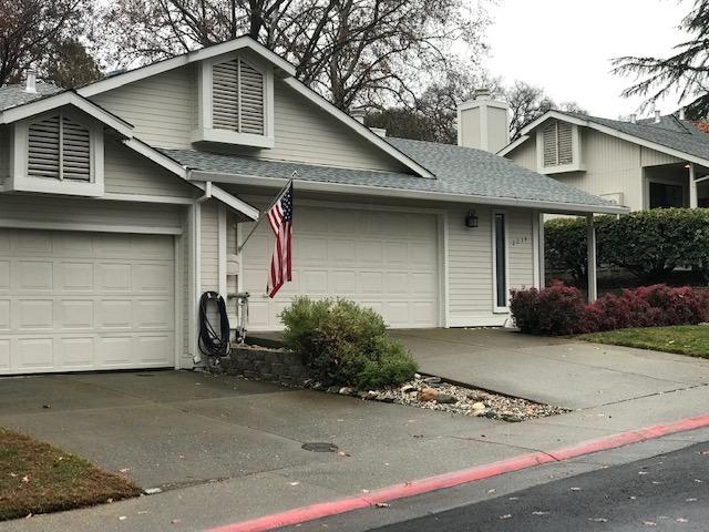 Detail Gallery Image 1 of 17 For 2214 Country Villa Ct #38,  Auburn,  CA 95603 - 3 Beds | 2 Baths