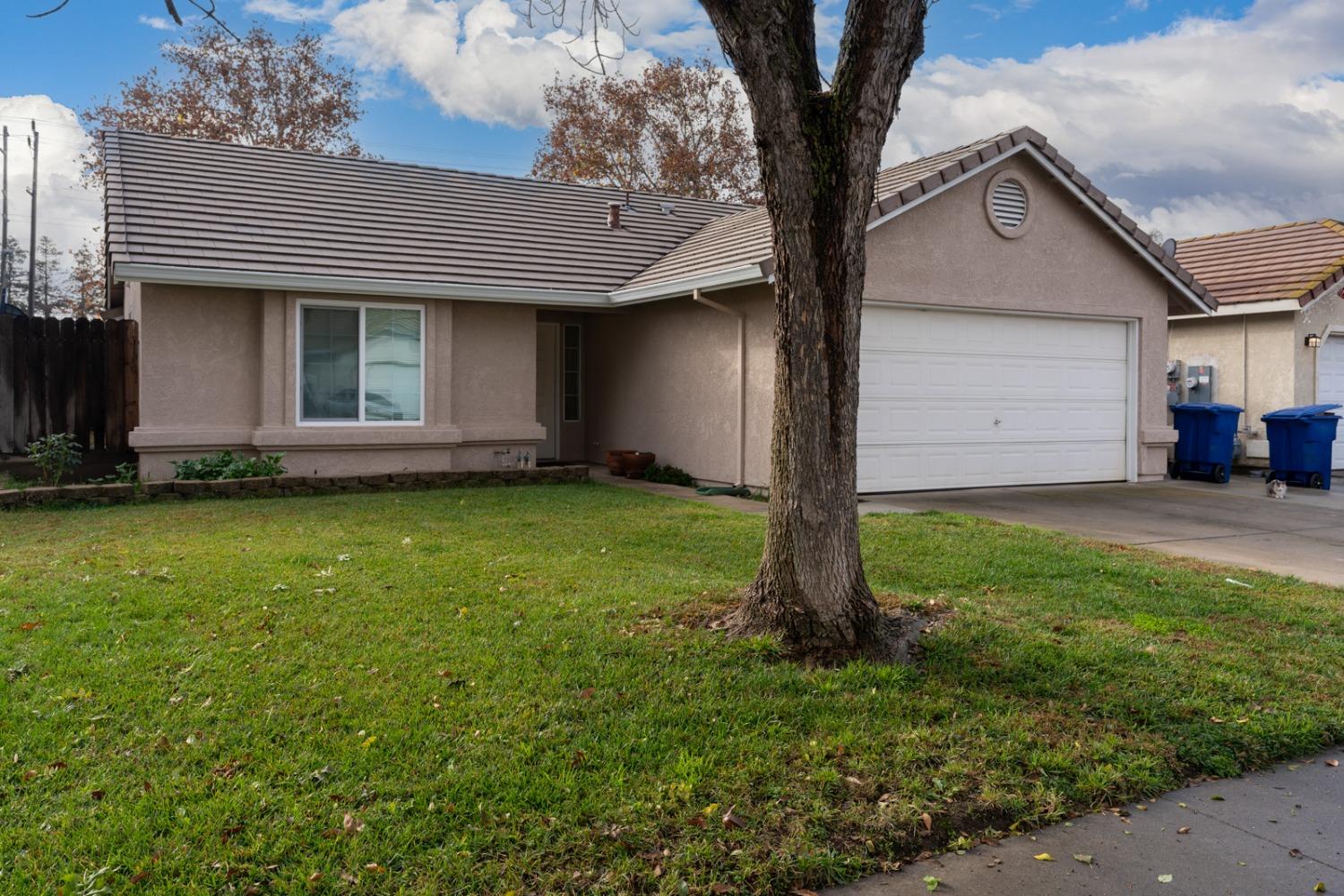 Detail Gallery Image 6 of 36 For 3920 El Portal Pl, Modesto,  CA 95357 - 3 Beds | 2 Baths