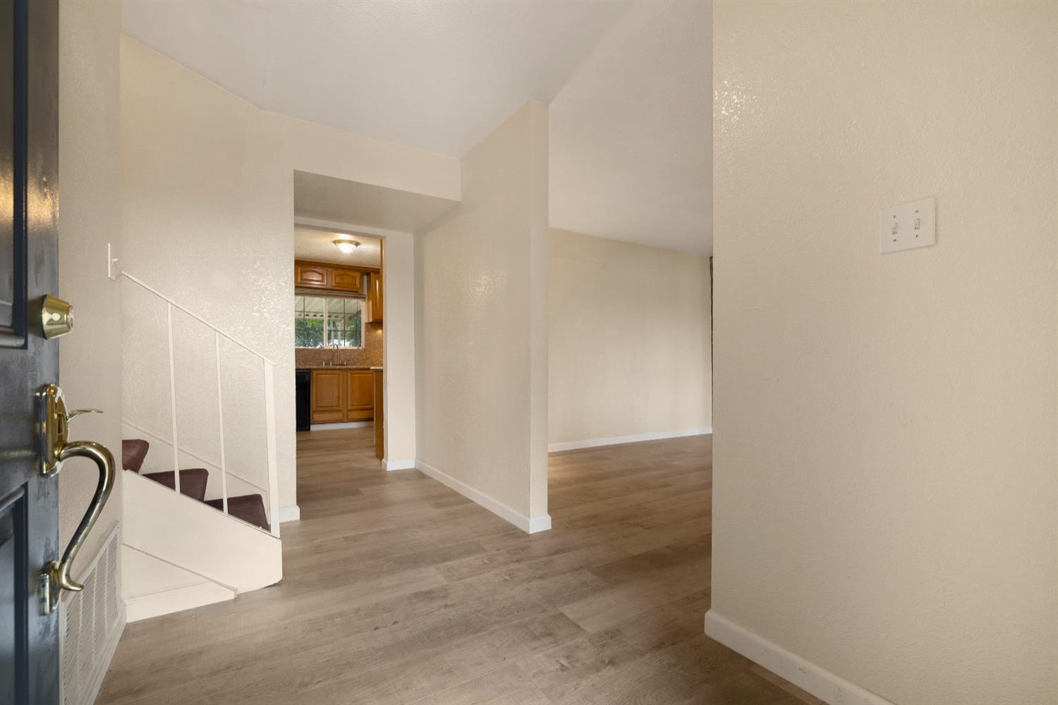 Detail Gallery Image 21 of 62 For 148 Loveland Way, Sacramento,  CA 95838 - 4 Beds | 2/1 Baths