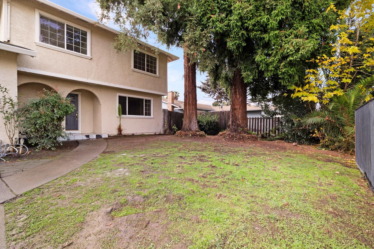 Detail Gallery Image 7 of 62 For 148 Loveland Way, Sacramento,  CA 95838 - 4 Beds | 2/1 Baths