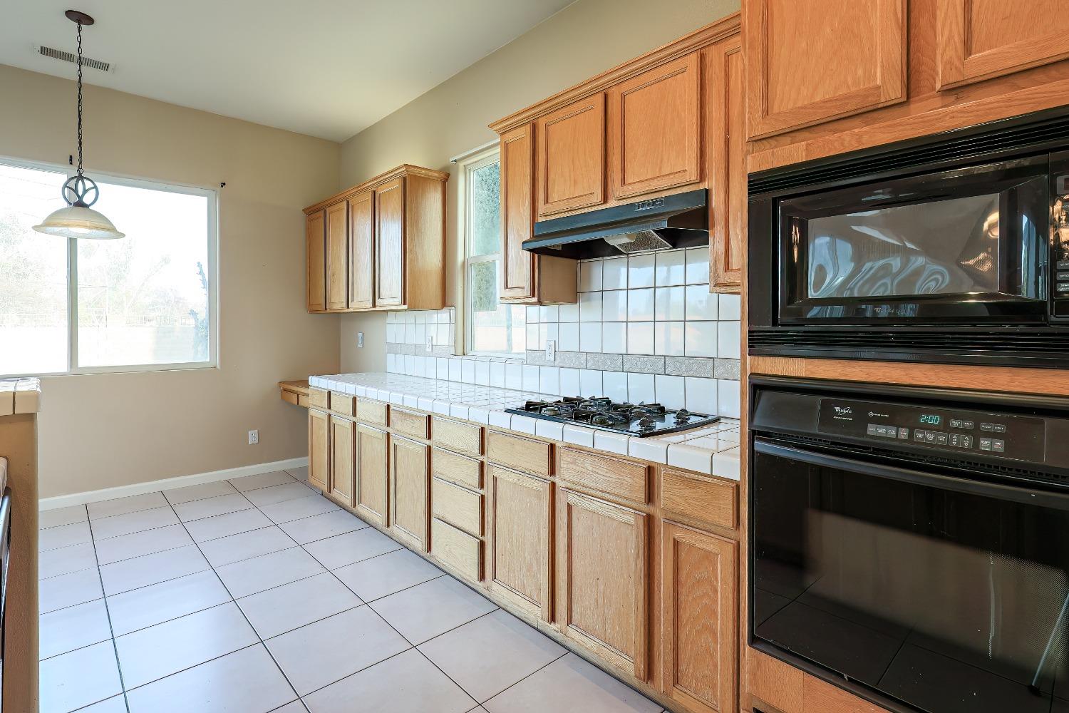 Detail Gallery Image 11 of 56 For 6120 Del Monte Ct, Chowchilla,  CA 93610 - 3 Beds | 2/1 Baths