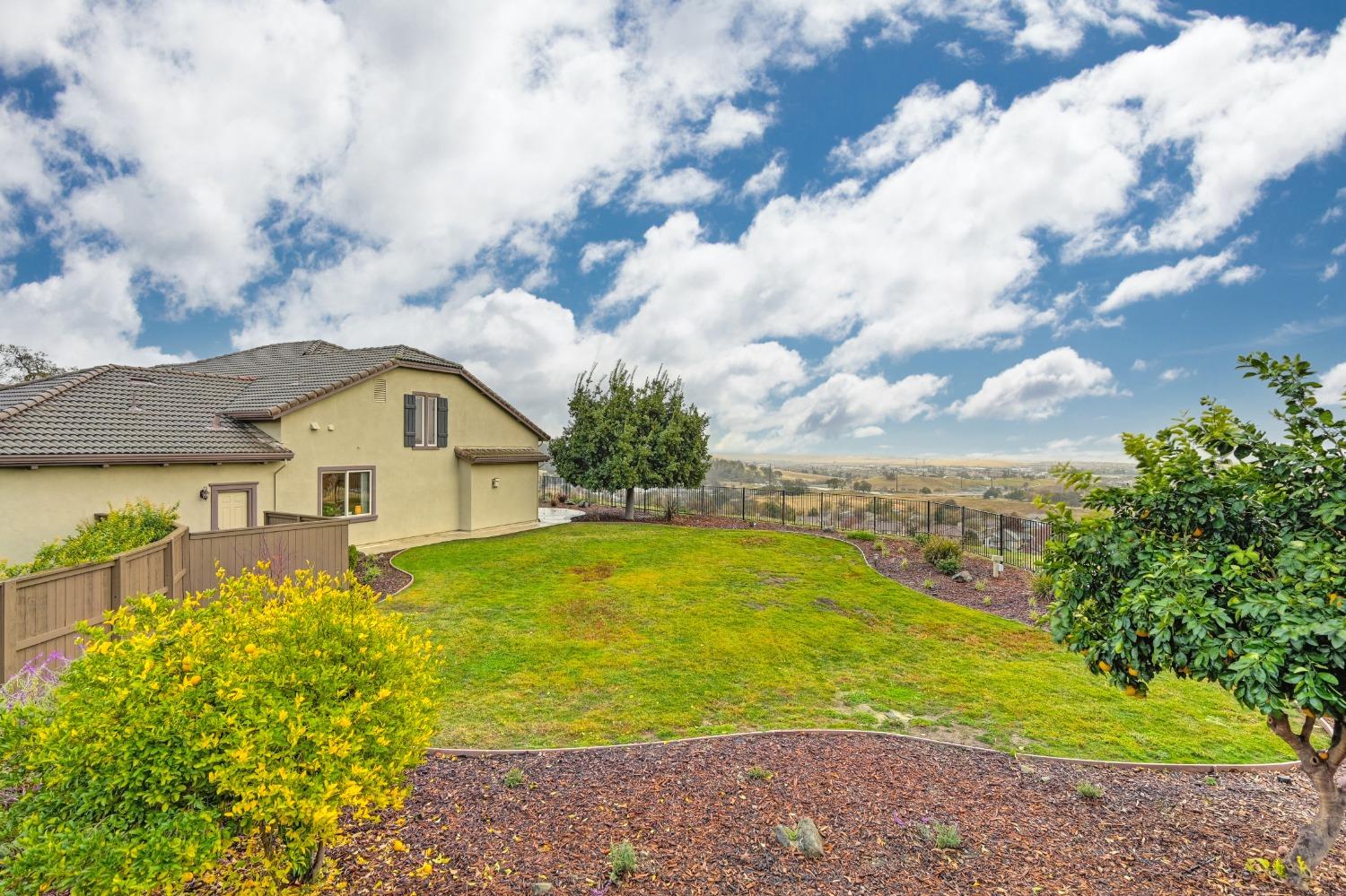 Detail Gallery Image 95 of 99 For 106 Novarra Ct, El Dorado Hills,  CA 95762 - 4 Beds | 5/1 Baths