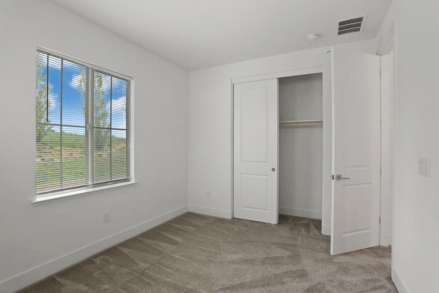 Detail Gallery Image 26 of 35 For 10 W Piazza St, Mountain House,  CA 95391 - 3 Beds | 2/1 Baths