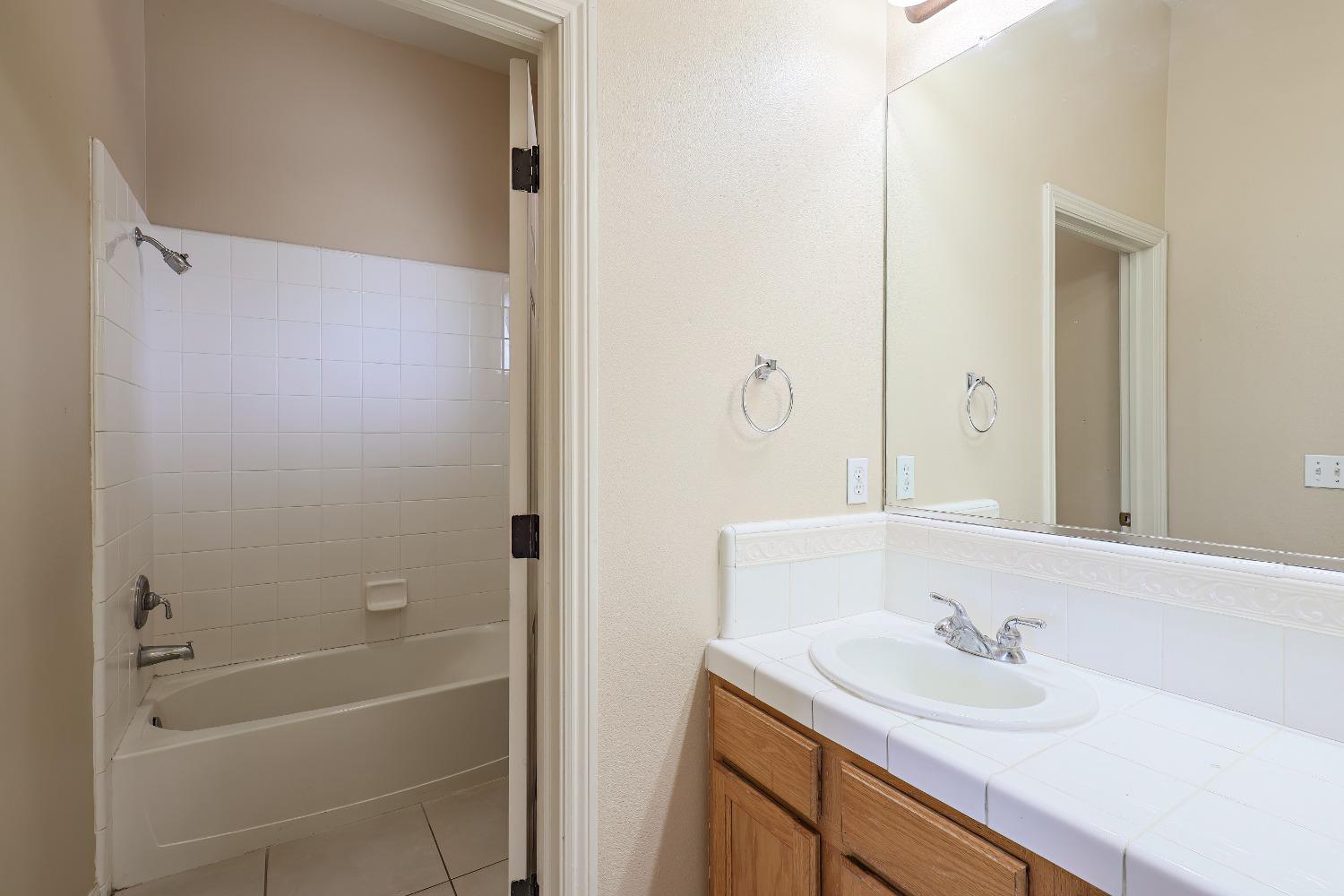 Detail Gallery Image 35 of 56 For 6120 Del Monte Ct, Chowchilla,  CA 93610 - 3 Beds | 2/1 Baths