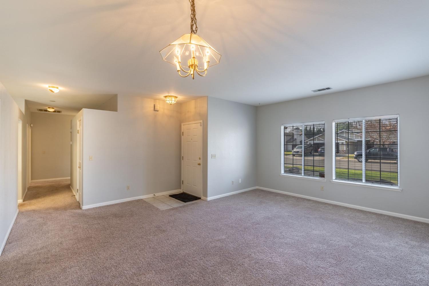 Detail Gallery Image 8 of 32 For 3326 Lagoon Ave, Atwater,  CA 95301 - 3 Beds | 2 Baths