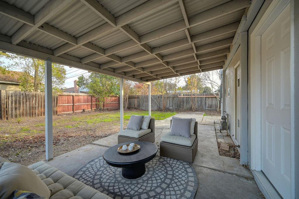 Detail Gallery Image 27 of 32 For 5041 Alcott Dr, Sacramento,  CA 95820 - 3 Beds | 1 Baths