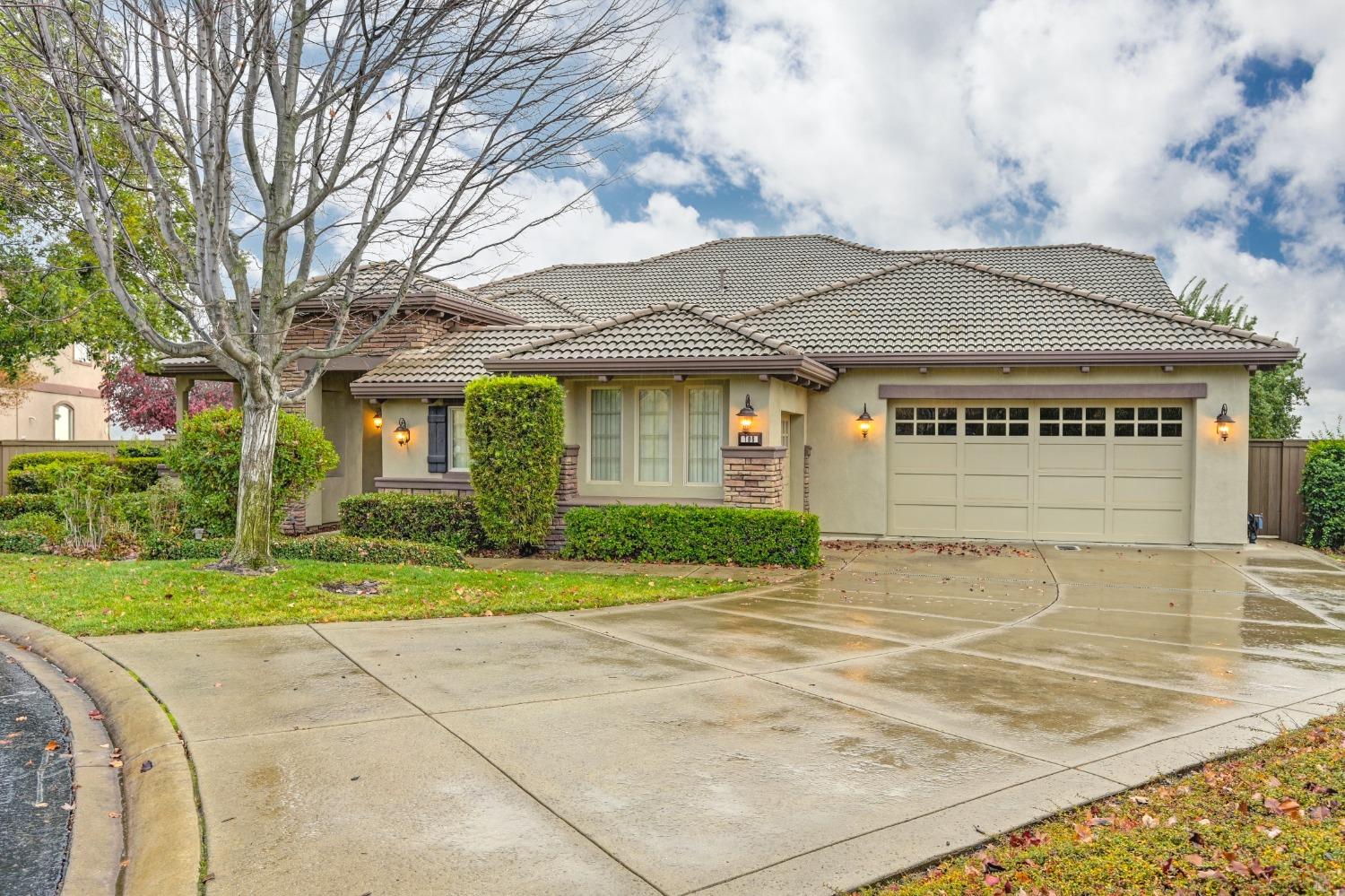 Detail Gallery Image 9 of 99 For 106 Novarra Ct, El Dorado Hills,  CA 95762 - 4 Beds | 5/1 Baths