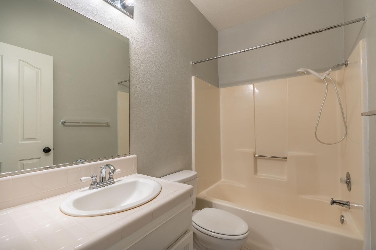 Detail Gallery Image 22 of 32 For 3326 Lagoon Ave, Atwater,  CA 95301 - 3 Beds | 2 Baths