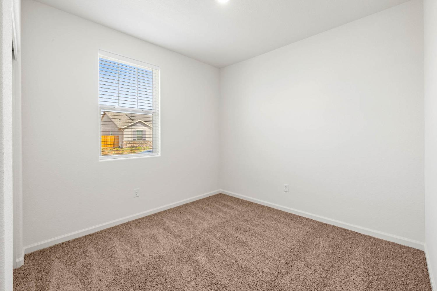 Detail Gallery Image 11 of 14 For 2178 Nicklaus Dr, Linda,  CA 95901 - 3 Beds | 2 Baths