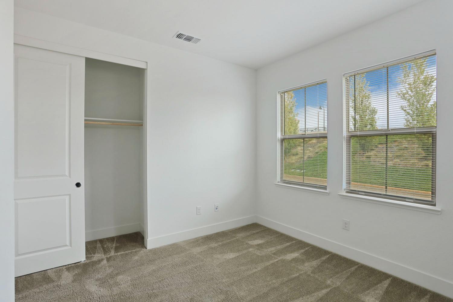 Detail Gallery Image 29 of 35 For 10 W Piazza St, Mountain House,  CA 95391 - 3 Beds | 2/1 Baths