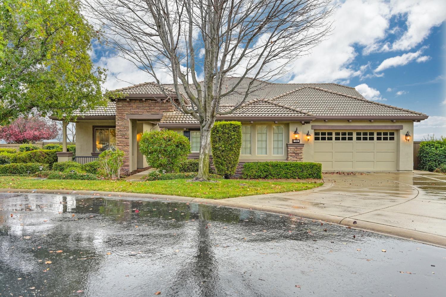 Detail Gallery Image 1 of 99 For 106 Novarra Ct, El Dorado Hills,  CA 95762 - 4 Beds | 5/1 Baths