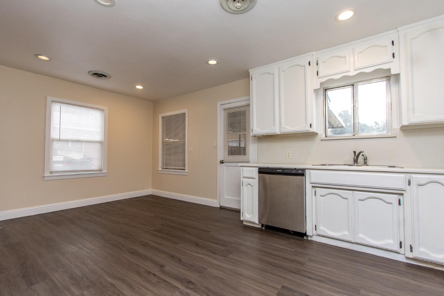 Detail Gallery Image 11 of 25 For 1208 Ritsch Ct, Modesto,  CA 95351 - 2 Beds | 1 Baths