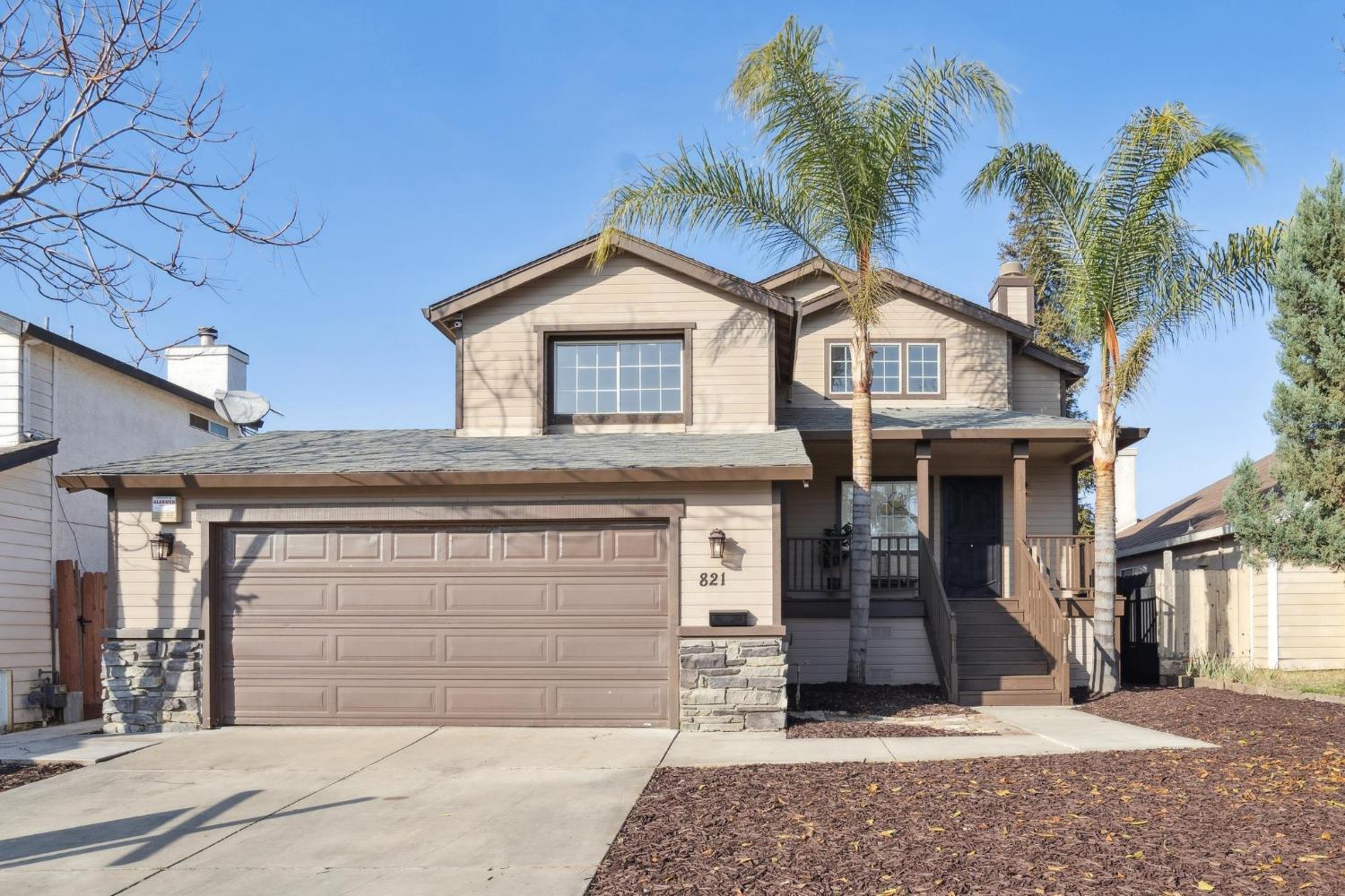 Detail Gallery Image 1 of 39 For 821 Fall River Dr, Modesto,  CA 95351 - 4 Beds | 2/1 Baths