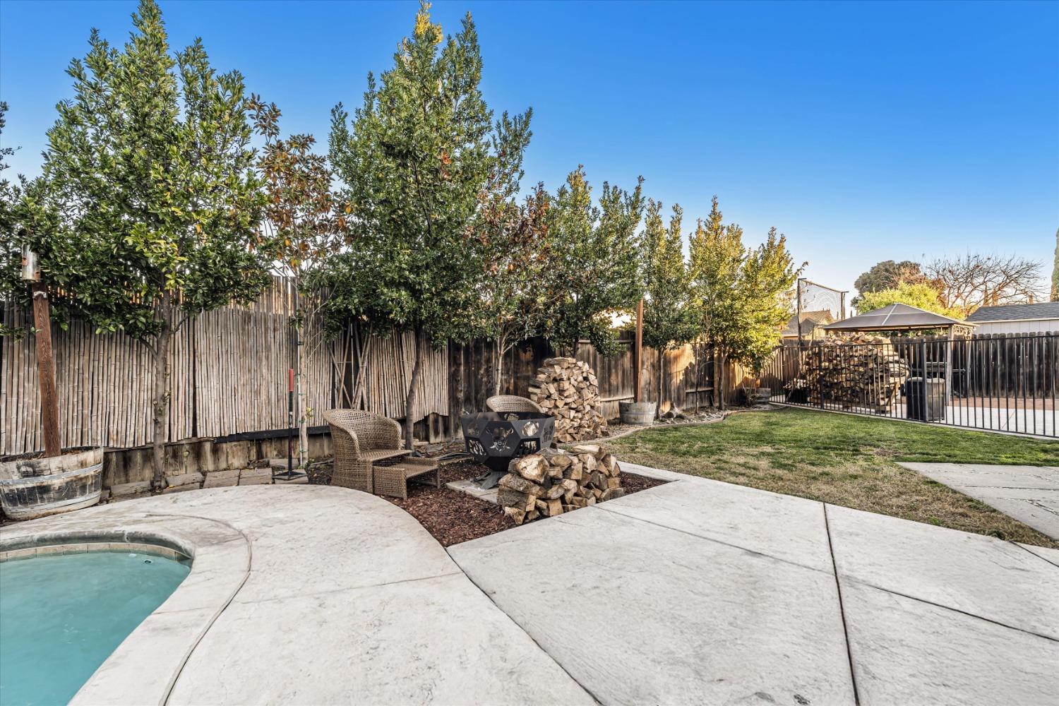 Detail Gallery Image 31 of 41 For 1411 Maple Ct, Tracy,  CA 95376 - 4 Beds | 3 Baths