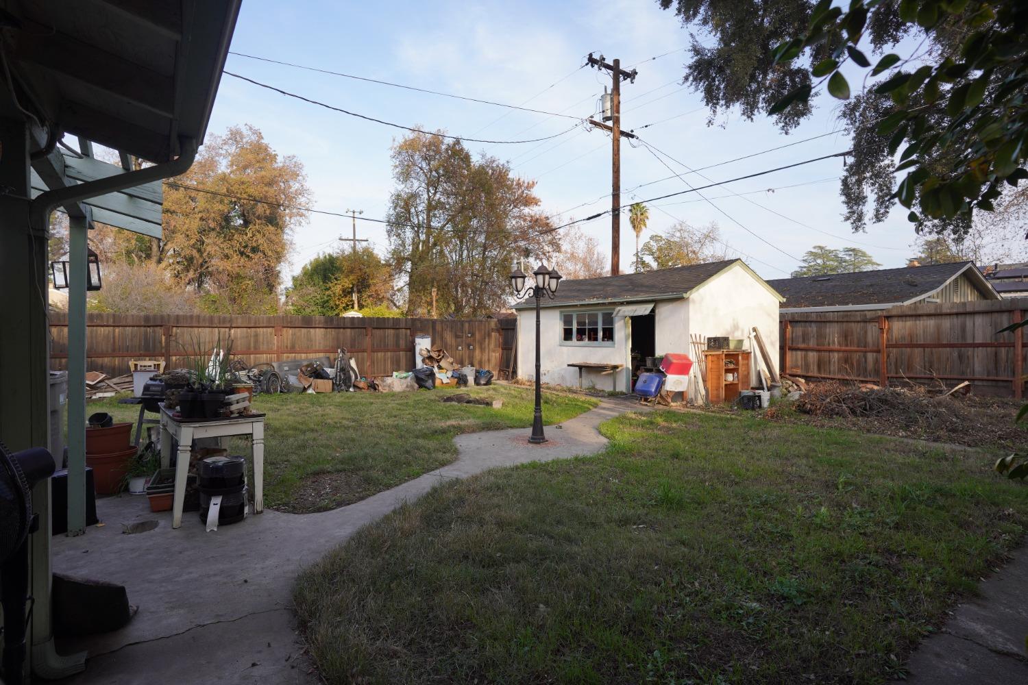 Alabama Avenue, West Sacramento, California image 13