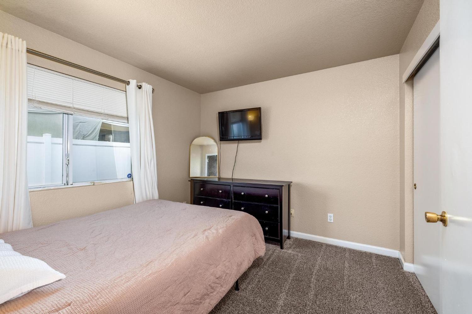 Detail Gallery Image 20 of 33 For 1936 Phillip Ct, Stockton,  CA 95206 - 4 Beds | 2 Baths