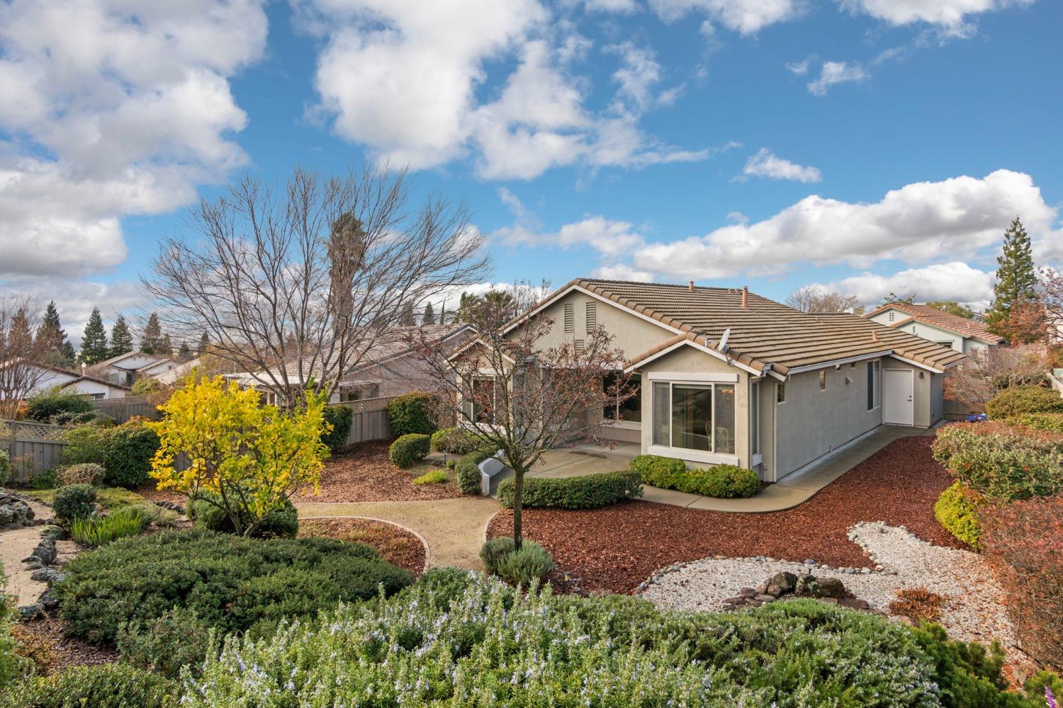 Detail Gallery Image 8 of 49 For 2123 Stonecrest Lndg, Lincoln,  CA 95648 - 2 Beds | 2 Baths