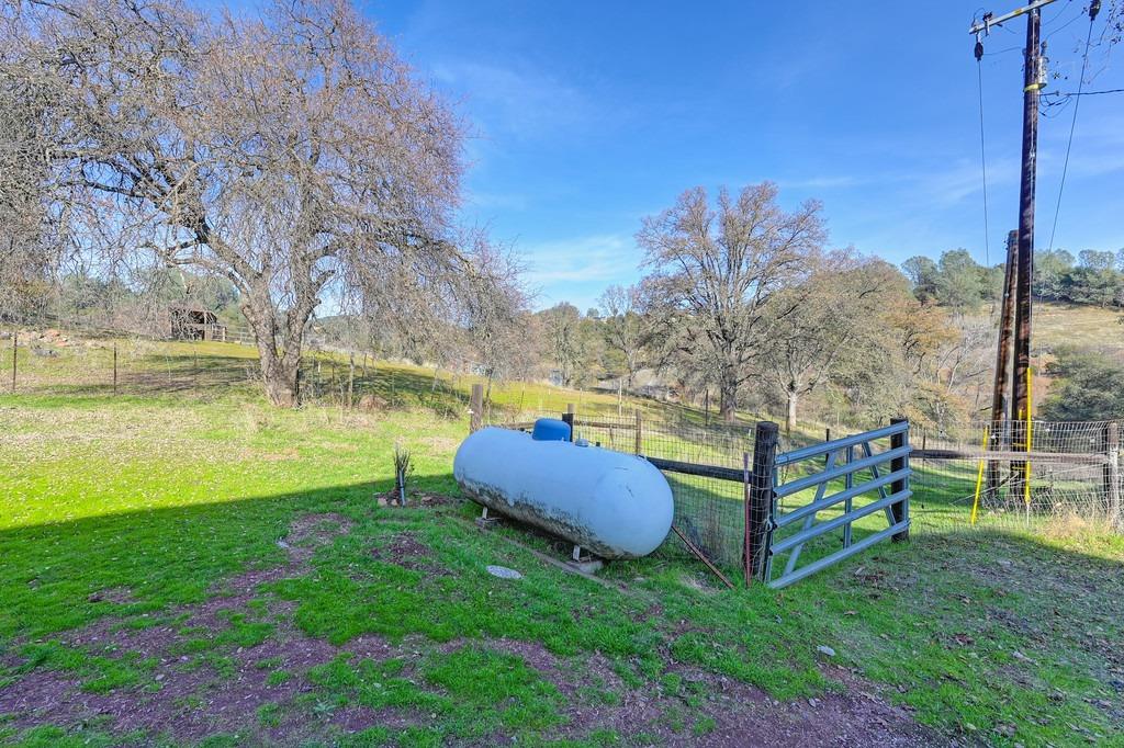 Detail Gallery Image 69 of 88 For 1930 Indian Rock Rd, Cool,  CA 95614 - 3 Beds | 2/1 Baths