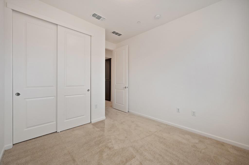 Detail Gallery Image 26 of 38 For 2937 Limoges Walk, Sacramento,  CA 95834 - 4 Beds | 3/1 Baths