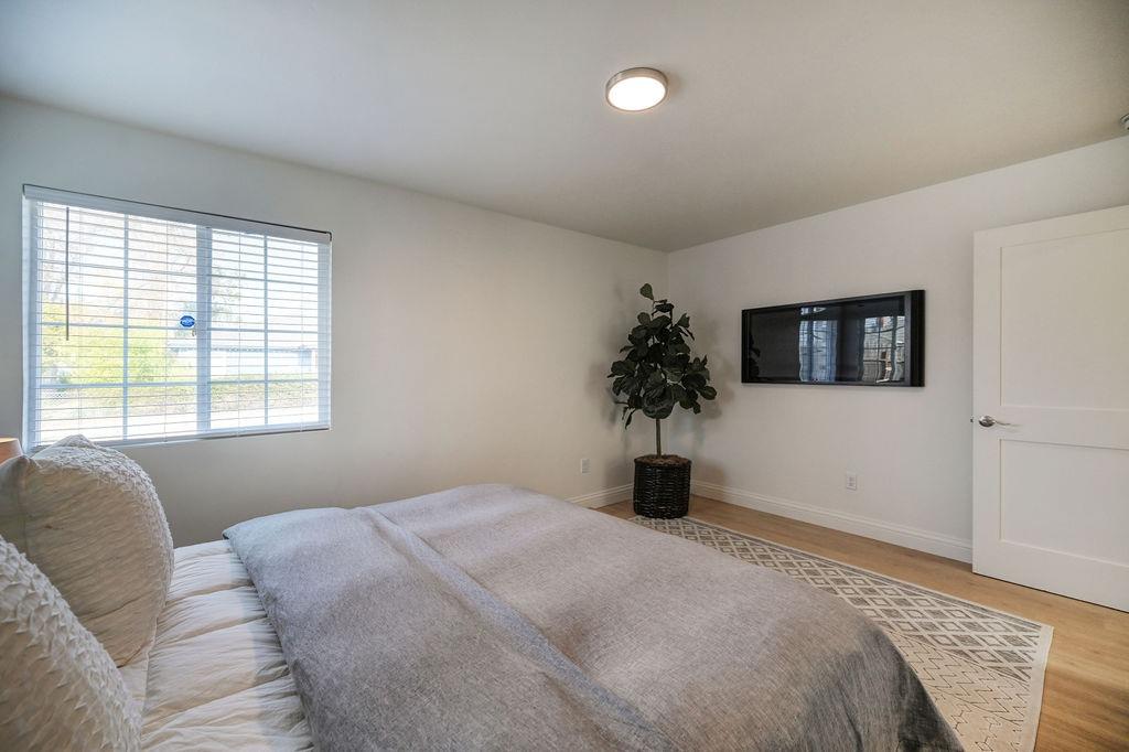 Detail Gallery Image 18 of 32 For 5041 Alcott Dr, Sacramento,  CA 95820 - 3 Beds | 1 Baths