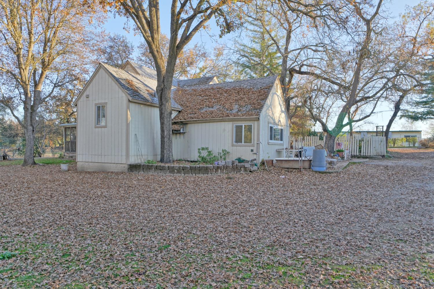 Detail Gallery Image 2 of 34 For 2922 Pfe Rd, Roseville,  CA 95747 - 3 Beds | 2 Baths