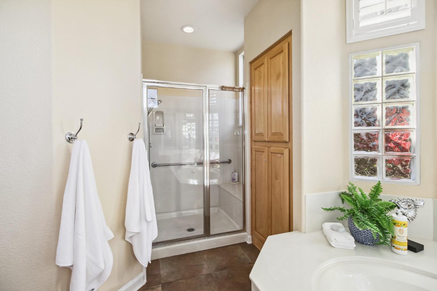 Detail Gallery Image 31 of 61 For 4240 Echo Rock Ln, Roseville,  CA 95747 - 3 Beds | 2/1 Baths