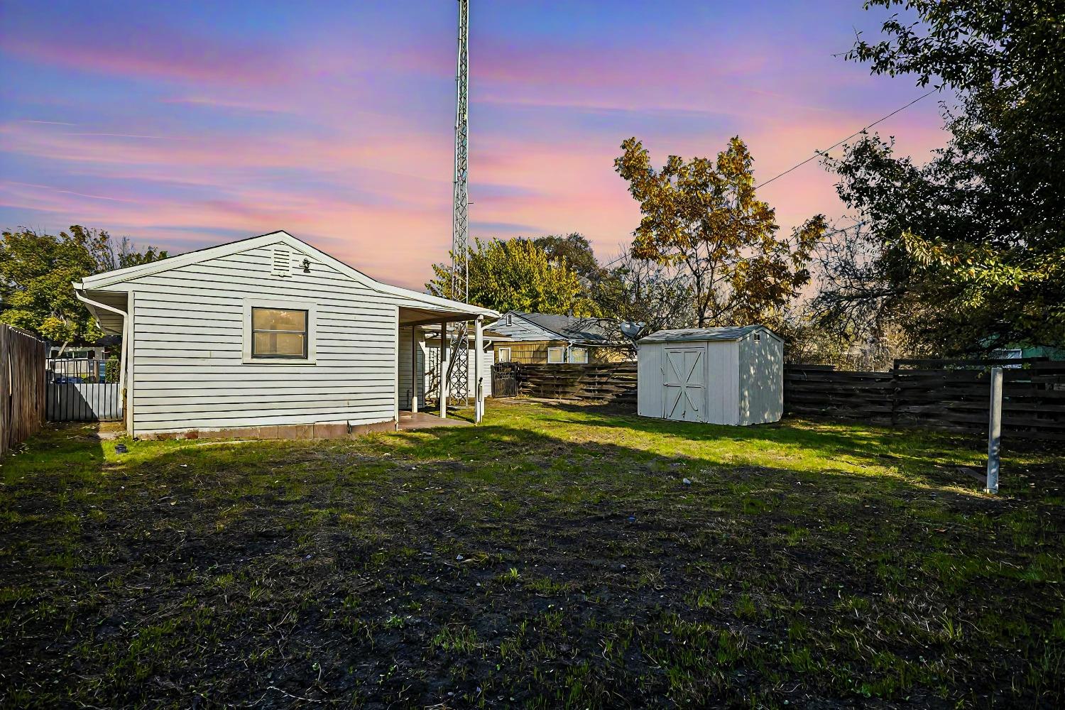 Detail Gallery Image 23 of 28 For 2328 Bristol Ave, Stockton,  CA 95204 - 3 Beds | 1 Baths