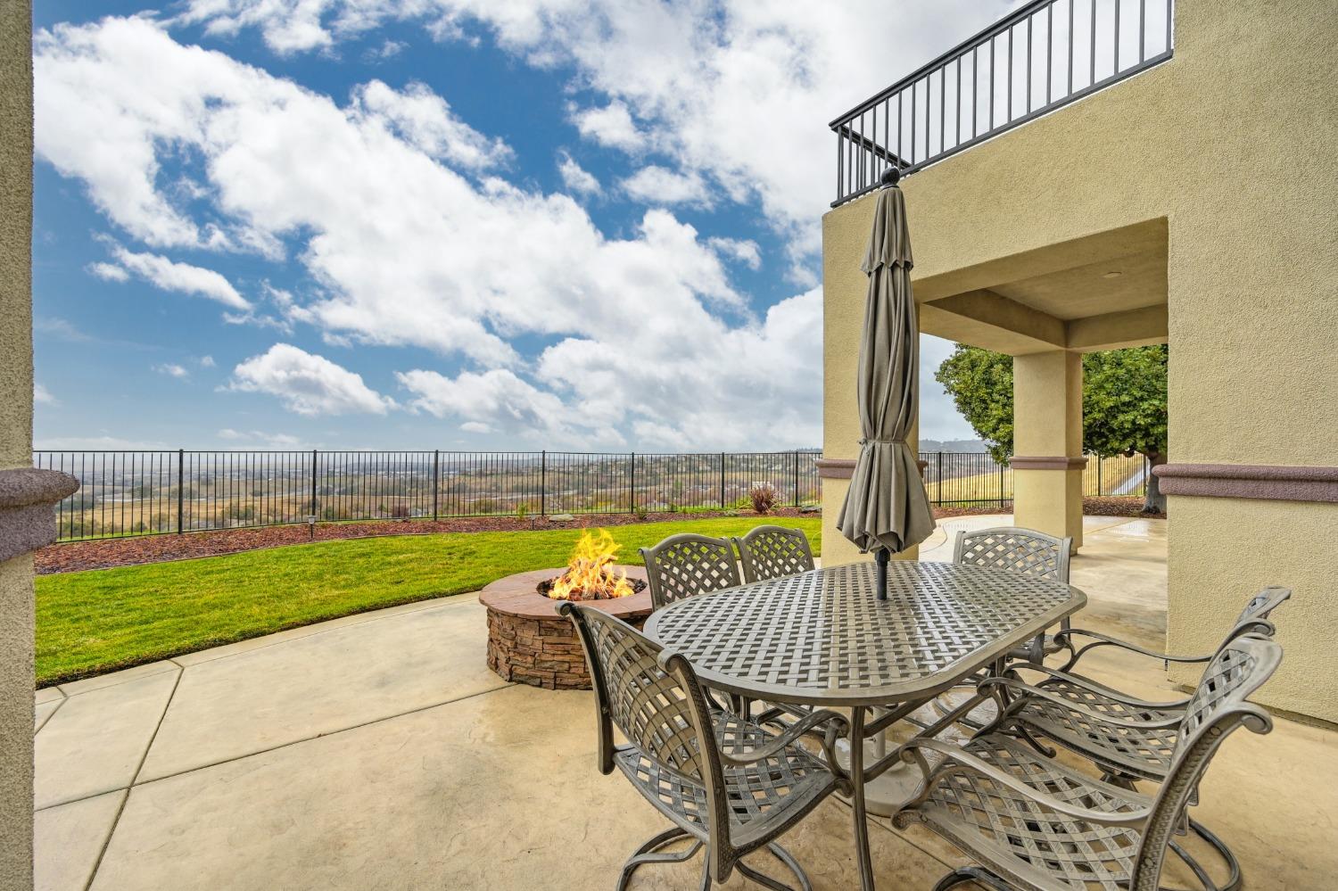 Detail Gallery Image 82 of 99 For 106 Novarra Ct, El Dorado Hills,  CA 95762 - 4 Beds | 5/1 Baths