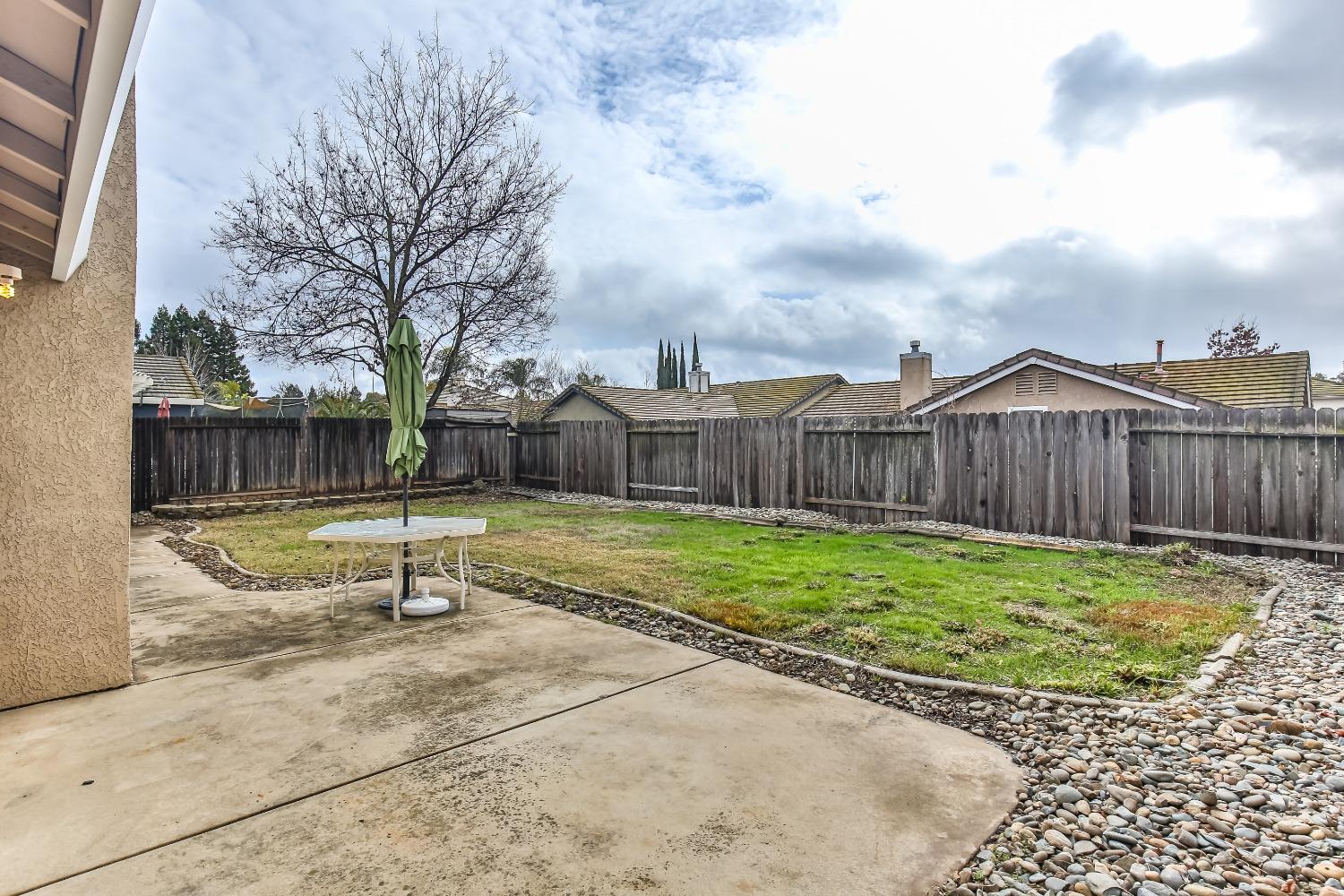 Detail Gallery Image 39 of 44 For 8645 Periwinkle Cir, Elk Grove,  CA 95624 - 3 Beds | 2 Baths