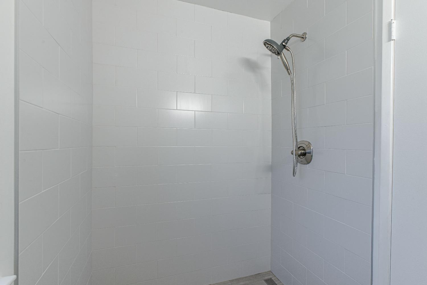 Detail Gallery Image 38 of 66 For 1600 Brixton Ln, Modesto,  CA 95356 - 3 Beds | 2 Baths